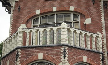 Элементы балкона особняка в Друтен - St. Joris